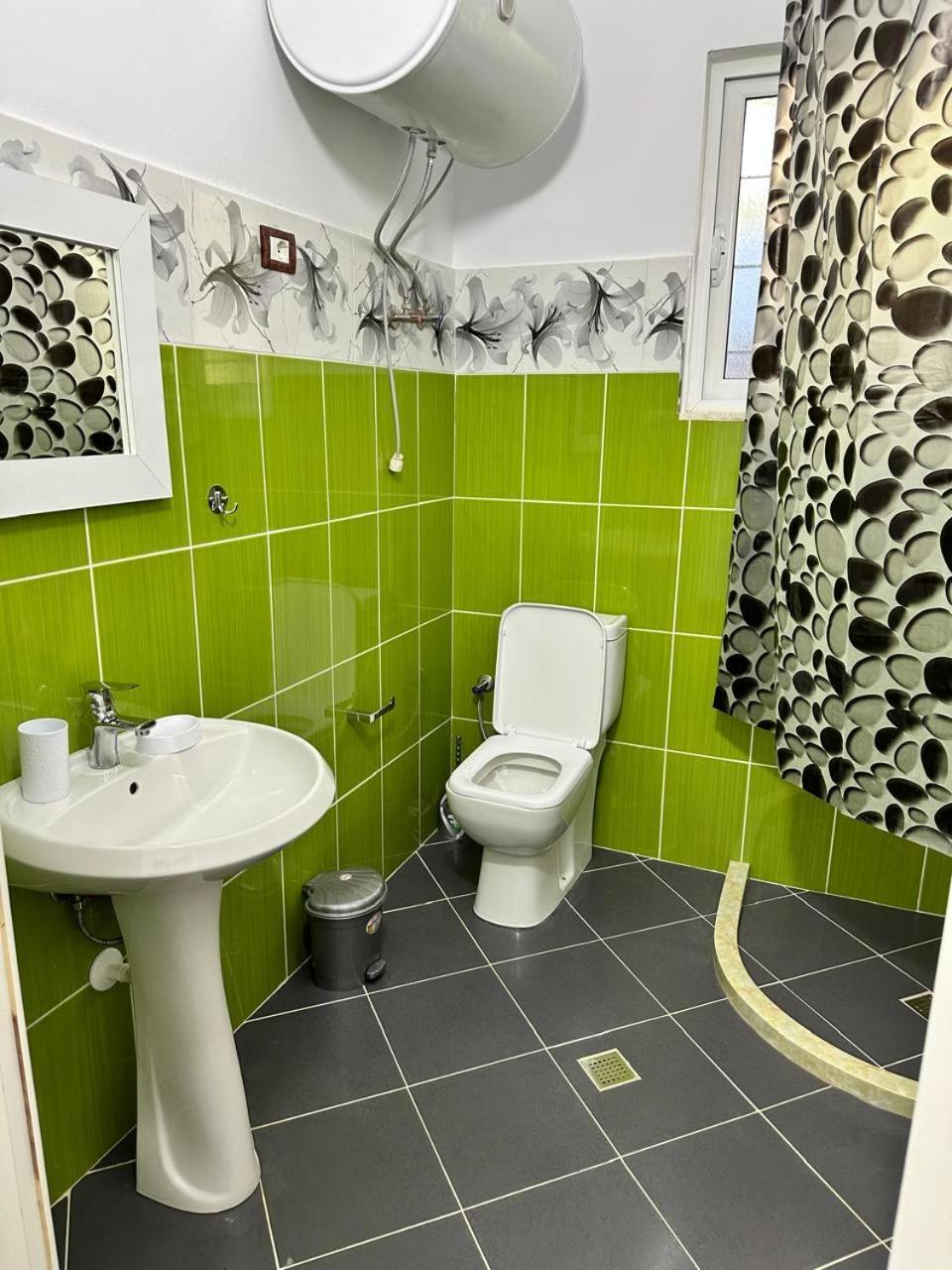 Hostel Leon Berat Eksteriør billede